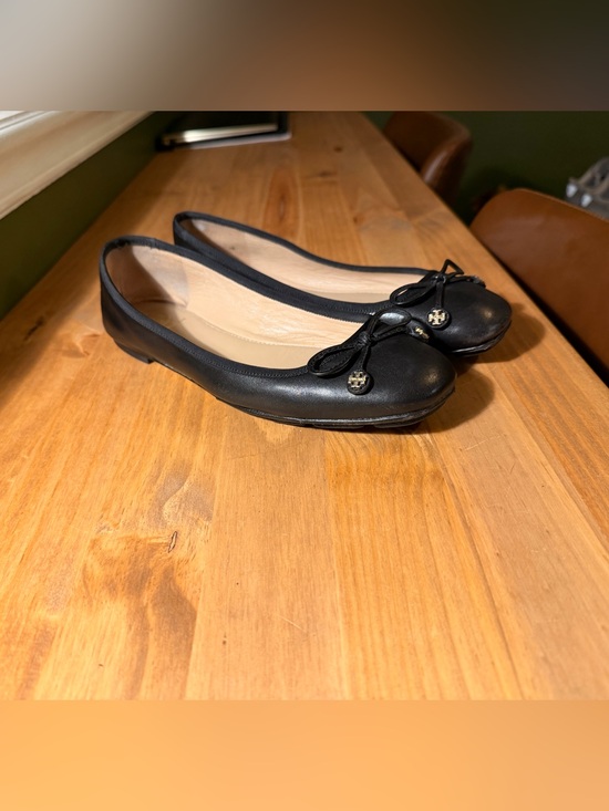 Tory Burch Shoes - Tory Burch Laila Driver Black Leather Bow Ballet Flats